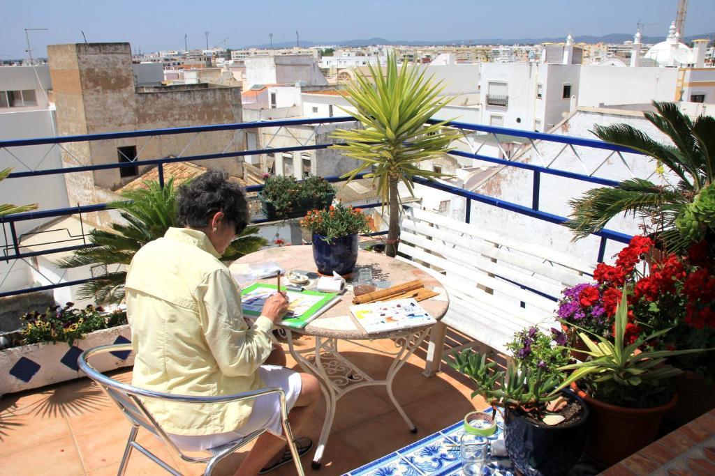 Al - Alojamento Local Pension Bicuar Hotel Olhão Exterior photo